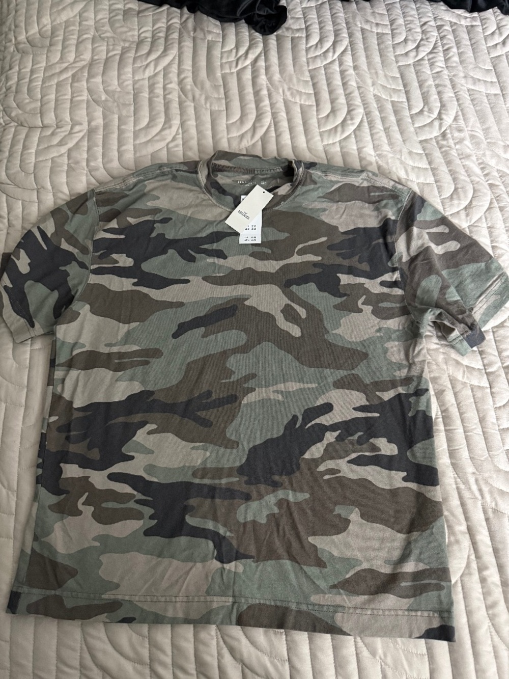 Nwt Hollister camo tee